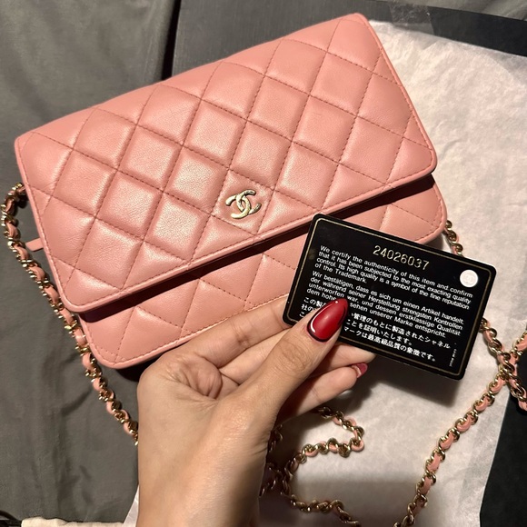 Chanel WOC - Picture 11 of 13